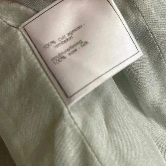 CHANEL Light Green Jacket size medium new - Picture 16 of 16